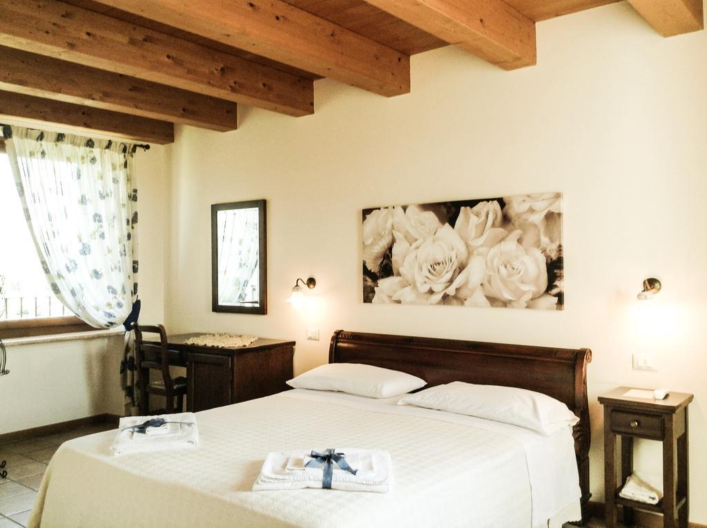 Agriturismo Anna Caterina Castelnuovo del Garda Phòng bức ảnh